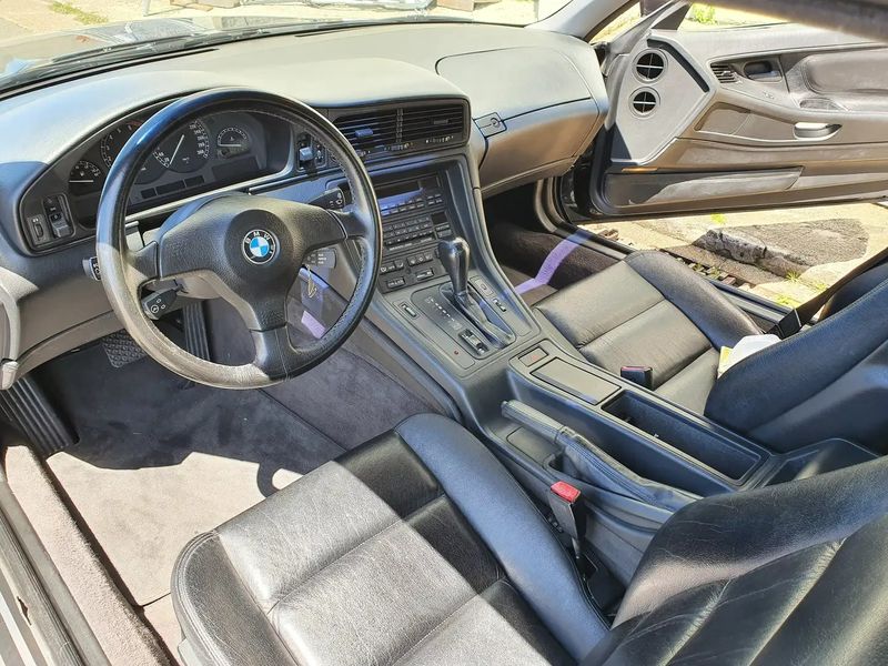 BMW 8 Series Gran Coupe • 1991 • 290,000 km 8