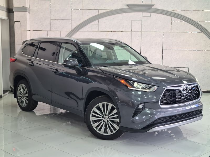 Toyota Highlander • 2022 • 45 km 1