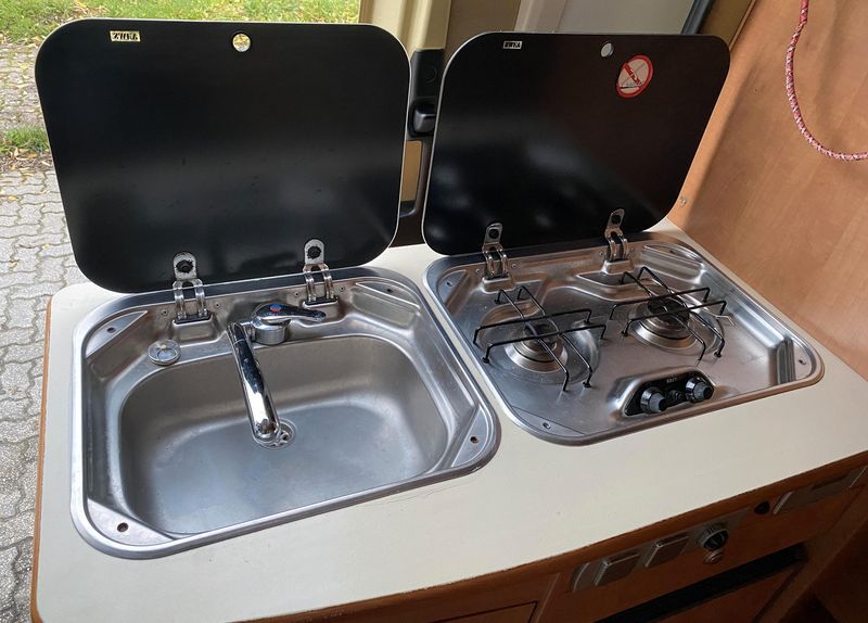 Avanti Motors Avanti II • 2008 • 200,000 km 5