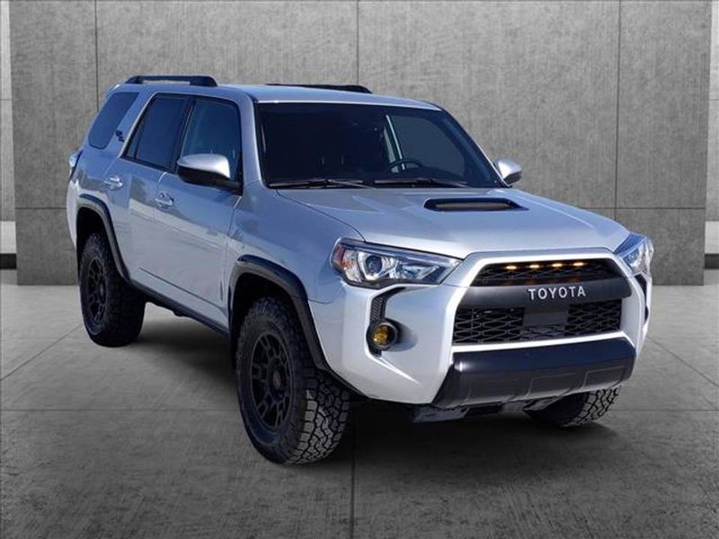 Toyota 4 Runner Limited • 2020 • 20,586 km 2