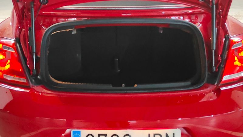 Volkswagen Beetle • 2016 • 105,086 km 12