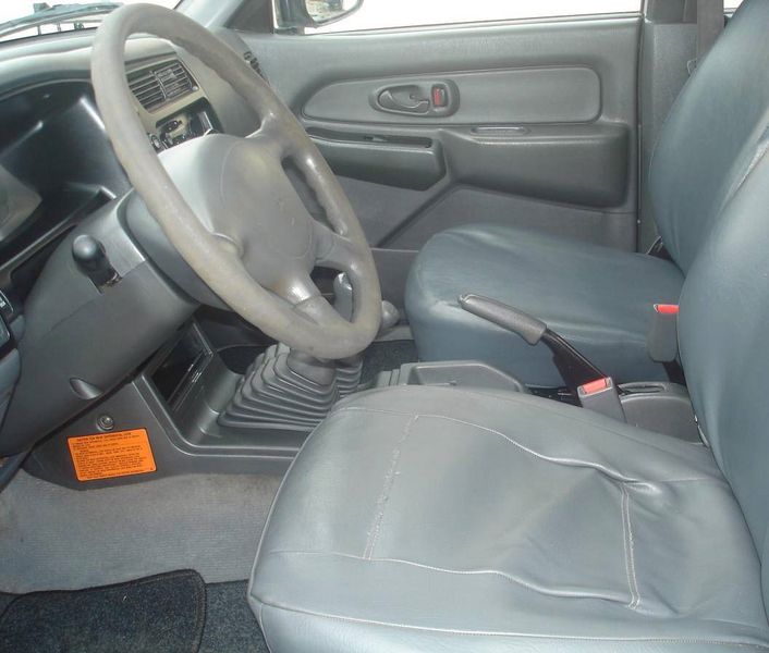 Mitsubishi L200 • 2004 • 250,000 km 6