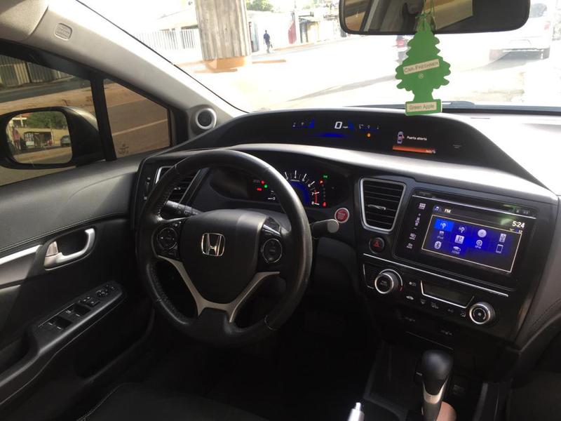 Honda Civic • 2015 • 1 km 8