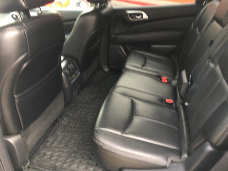Nissan Pathfinder • 2017 • 71,000 km 9