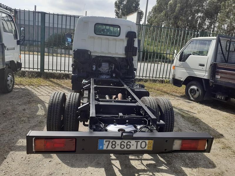 Mitsubishi Fuso canter • 2002 • 181,000 km 4
