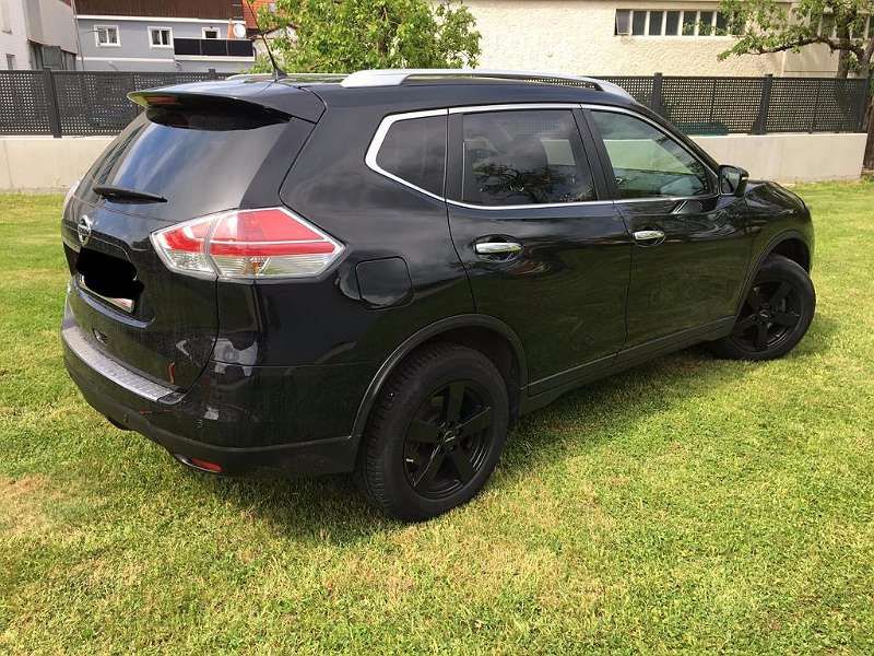 Nissan X-Trail • 2017 • 60,000 km 2