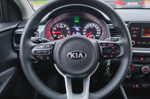 Kia Rio • 2017 • 59,200 km 4