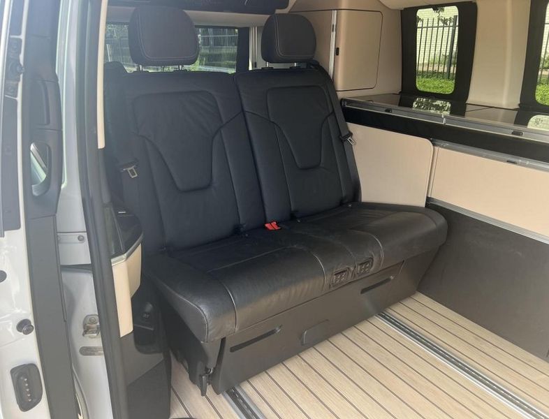 Mercedes-Benz 210 Van • 2018 • 101,000 km 7