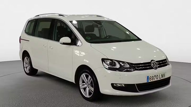 Volkswagen Sharan • 2021 • 121,355 km 2