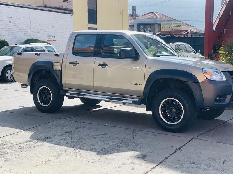 Mazda BT • 2012 • 169,000 km 5