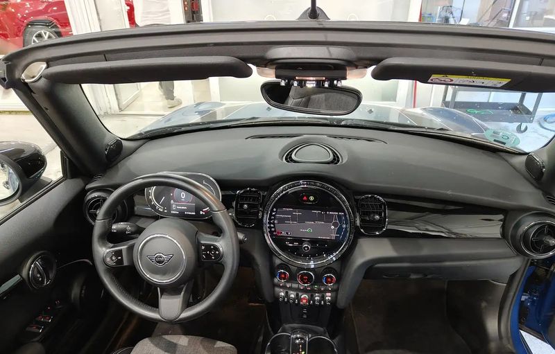 MINI Convertible • 2023 • 37,054 km 5
