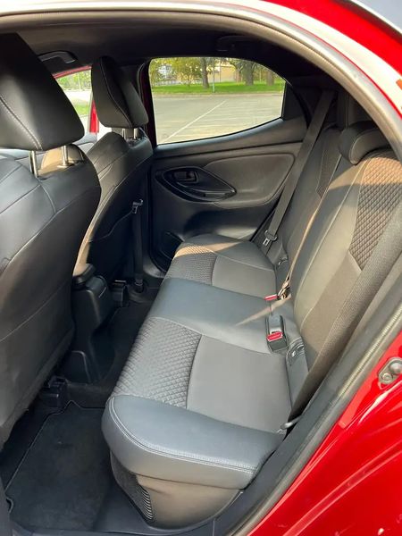 Toyota Yaris • 2021 • 37,000 km 6