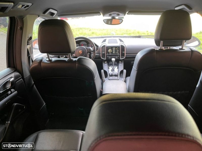 Porsche Cayenne • 2012 • 250,000 km 5