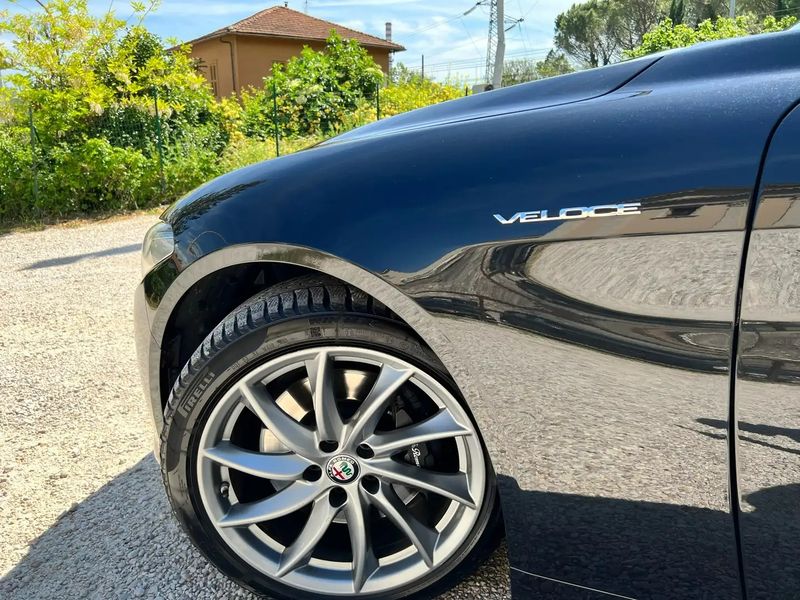 Alfa Romeo Giulia • 2017 • 149,000 km 9