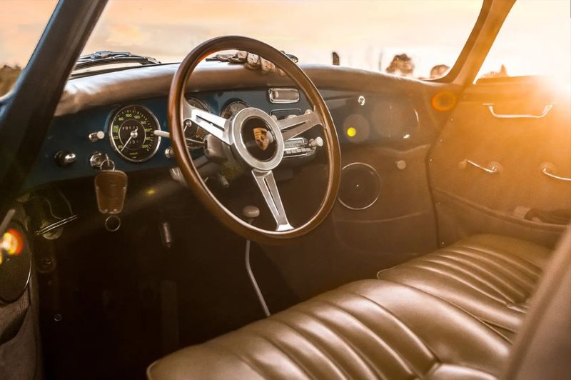 Porsche 928 • 1957 • 40,000 km 9