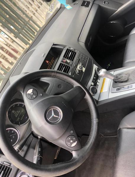 Mercedes-Benz 200 - 300 • 2009 • 160,000 km 9