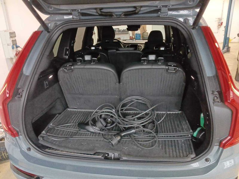 Volvo XC90 • 2022 • 128,000 km 4
