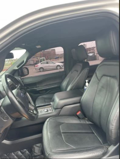 Ford Expedition • 2019 • 86,000 km 6
