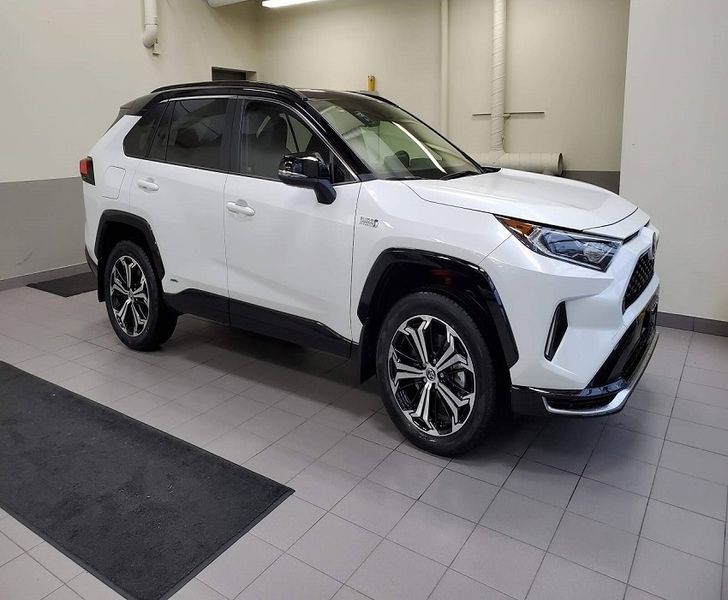 Toyota RAV4 • 2020 • 12,359 km 1