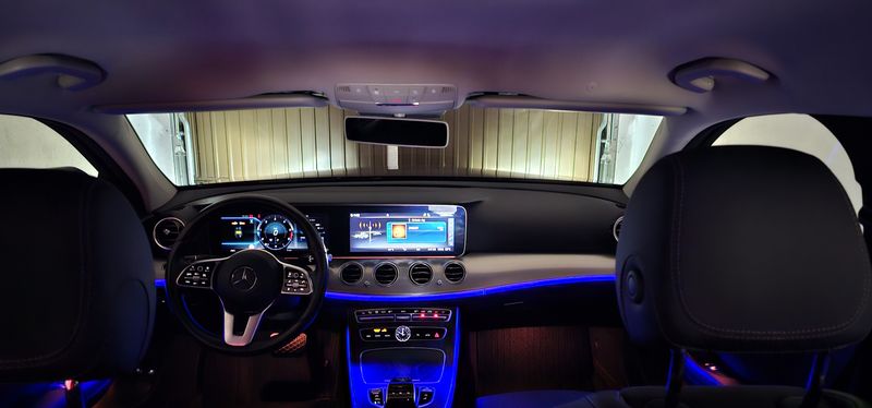 Mercedes-Benz E • 2019 • 123,500 km 12