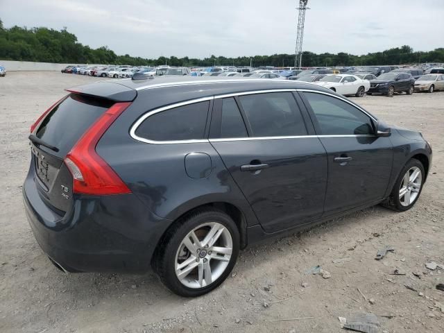 Volvo V60 • 2015 • 10,000 mi 6