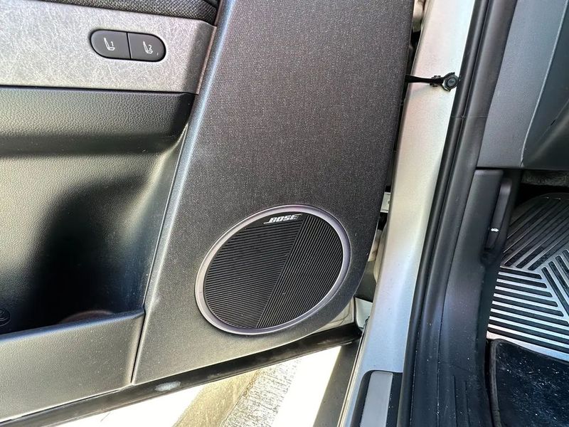 Hyundai Ioniq Electric • 2022 • 42,200 km 10