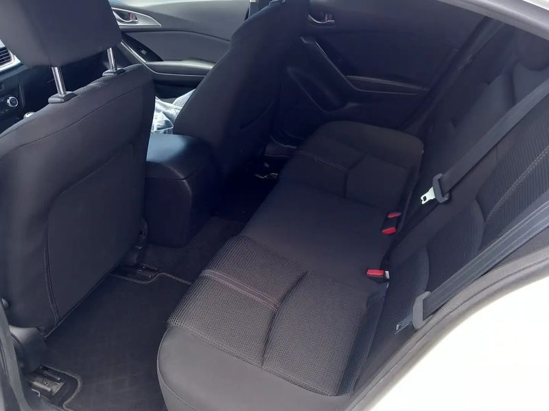 Mazda 3 • 2018 • 60,000 km 6