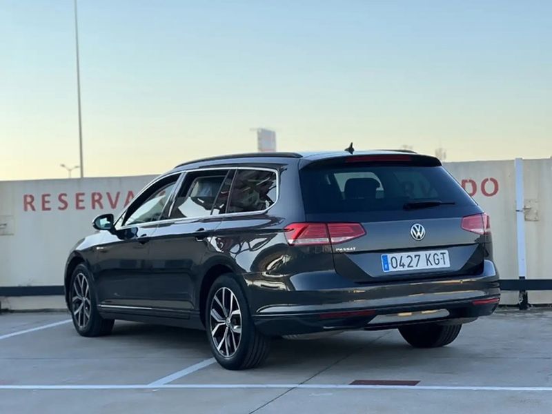 Volkswagen Passat Variant • 2018 • 53,500 km 6