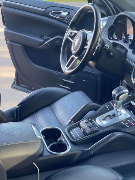 Porsche Cayenne • 2016 • 141,500 km 6