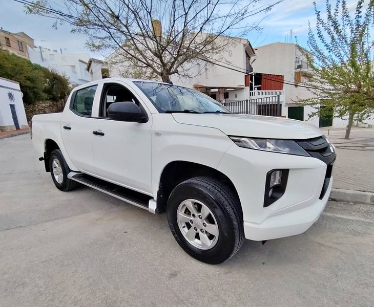 Mitsubishi L200 Pick up • 2020 • 130,000 km 9