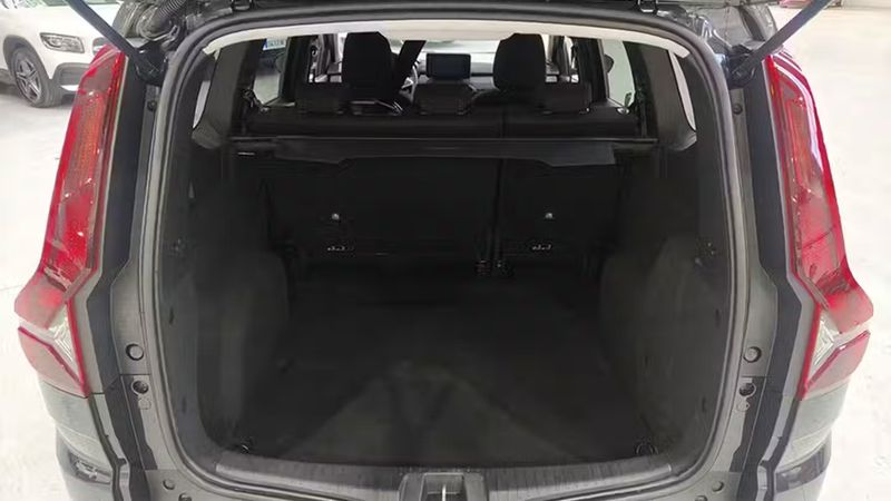 Dacia Dokker • 2024 • 3,809 km 10