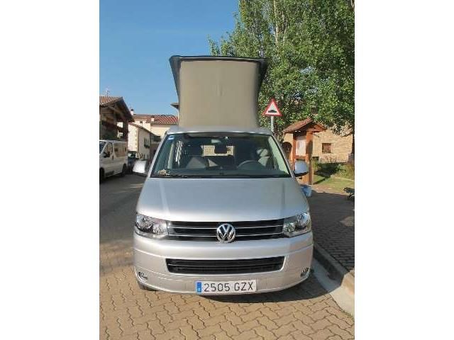 Volkswagen T5 • 2010 • 64,000 km 2