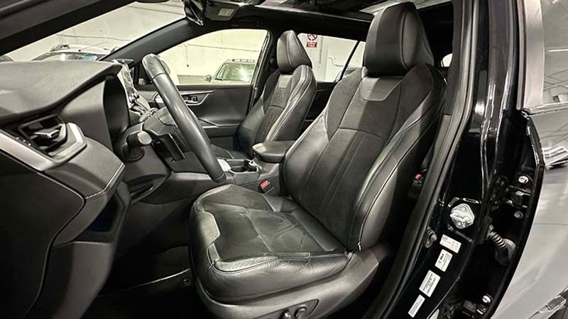 Toyota RAV4 • 2021 • 59,720 km 10