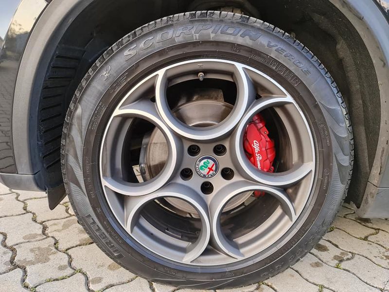 Alfa Romeo Stelvio • 2018 • 86,000 km 5