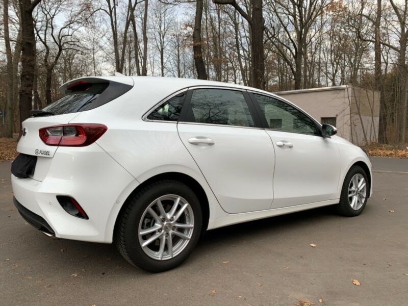 Kia Cee`d • 2018 • 66,525 km 4