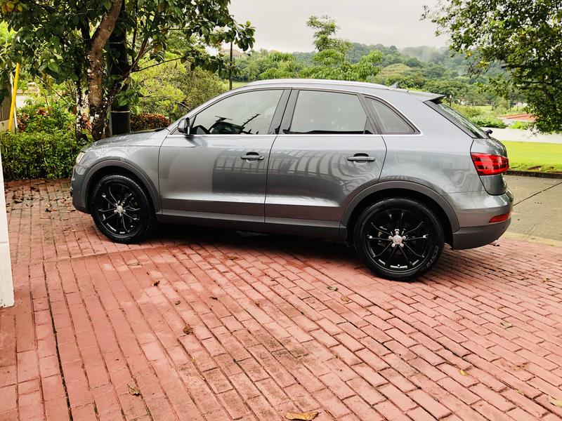 Audi Q3 • 2012 • 50,800 km 11