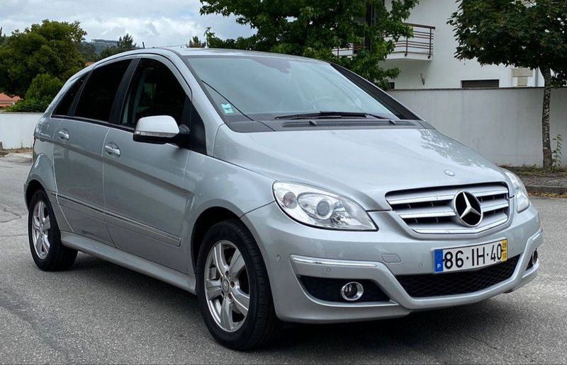 Mercedes-Benz Class B • 2009 • 182,000 km 1