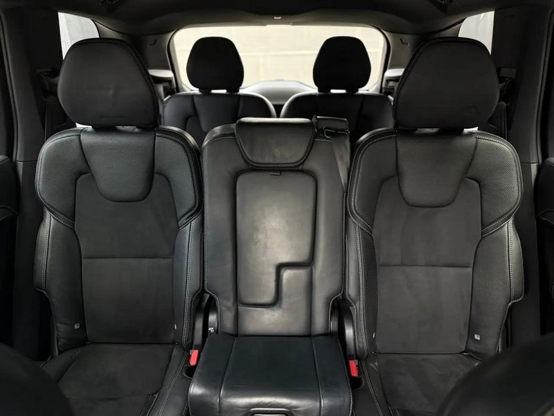 Volvo XC • 2021 • 82,000 km 6