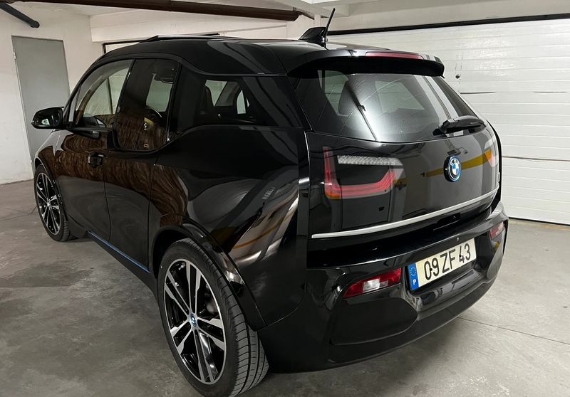 BMW i3 • 2019 • 3,880 km 5