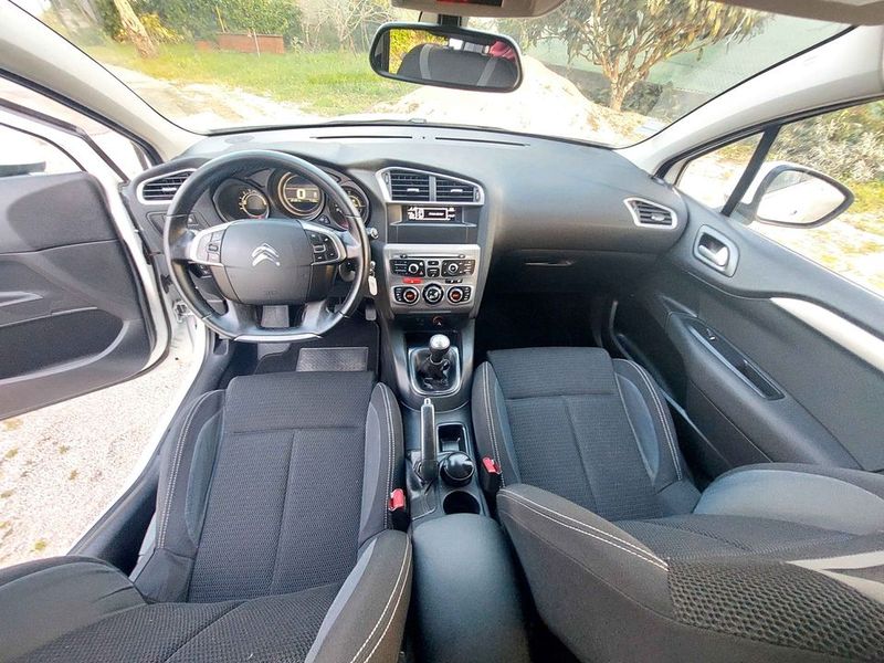 Citroën C4 • 2016 • 130,000 km 3