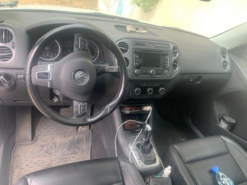 Volkswagen Tiguan • 2012 • 130,000 mi 4