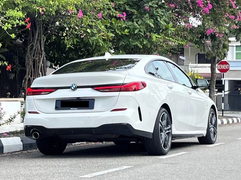 BMW i8 • 2021 • 120 km 7