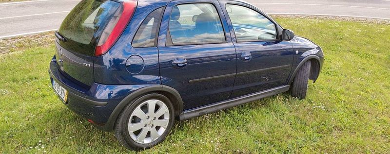 Opel Corsa • 2004 • 299,999 km 2