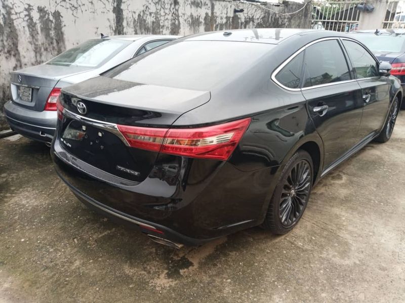Toyota Avalon • 2016 • 32 km 4