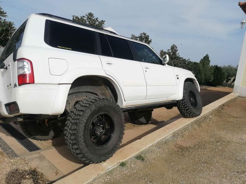Nissan Patrol GR • 1999 • 181,000 km 3