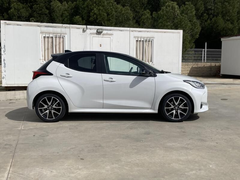 Toyota Yaris • 2022 • 55,150 km 6