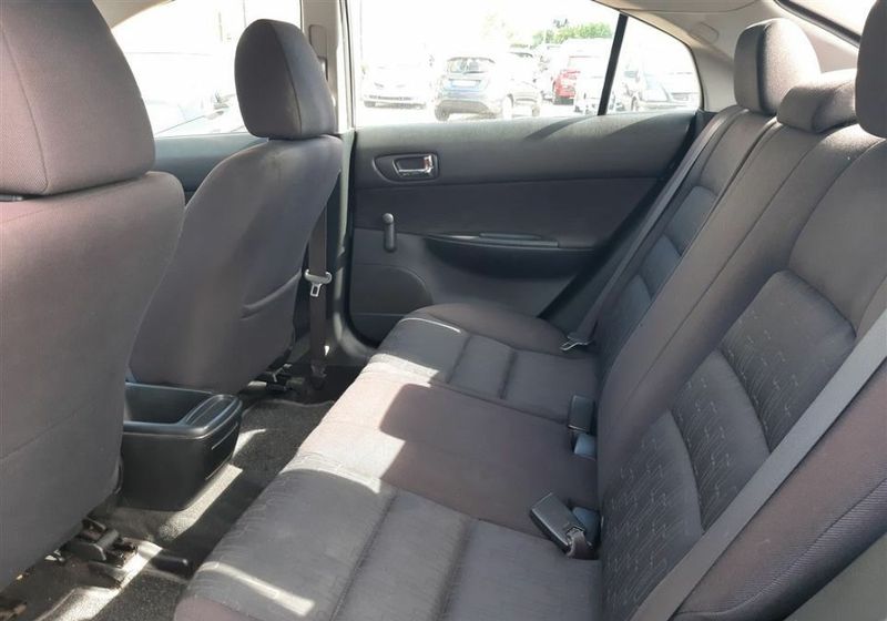 Mazda 6 • 2003 • 227,000 km 2