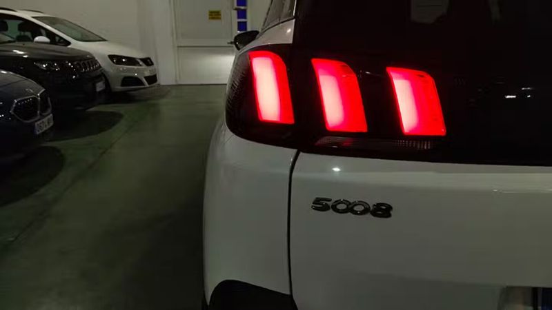 Peugeot 5008 • 2018 • 55,398 km 20