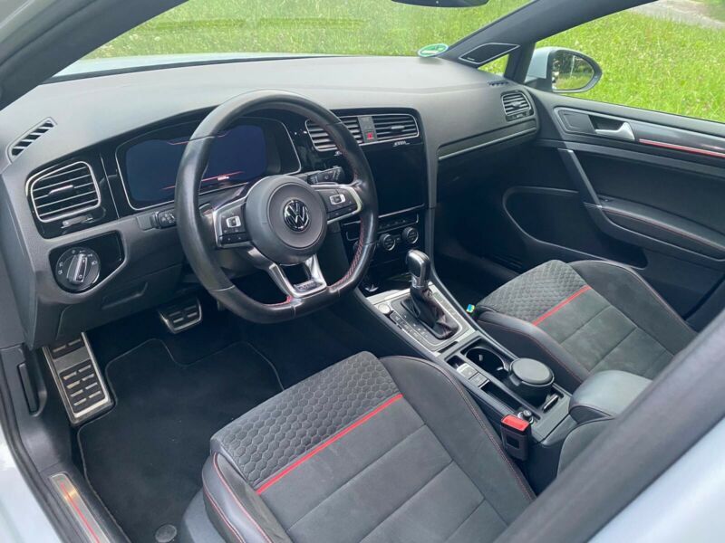 Volkswagen Golf • 2017 • 81,000 km 8
