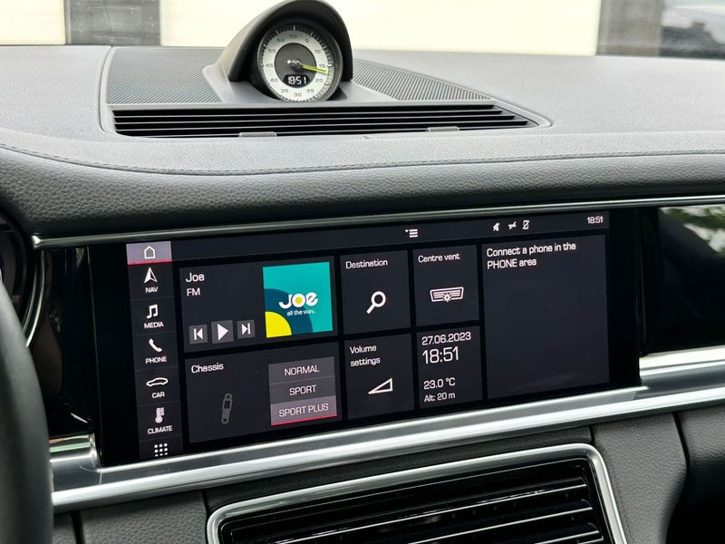 Porsche Panamera • 2018 • 221,000 km 17